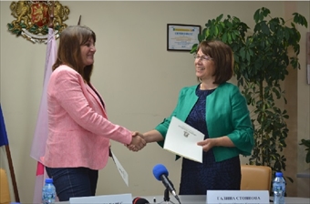 НКИЗ подписа меморандум за сътрудничество с Община Казанлък